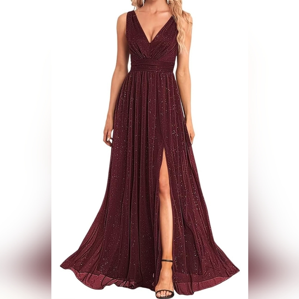 Elegant Burgundy Evening Gown - Picture 2 of 10